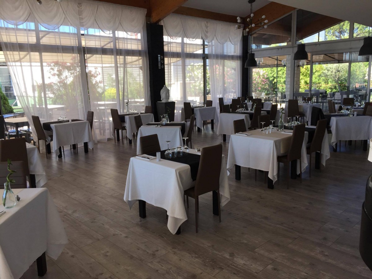 r-servez-en-ligne-l-exception-restaurant-avignon-84000